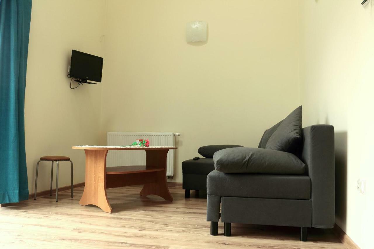 Apartamenty Przy Trakcie Cesarskim Wegierska Gorka Bagian luar foto