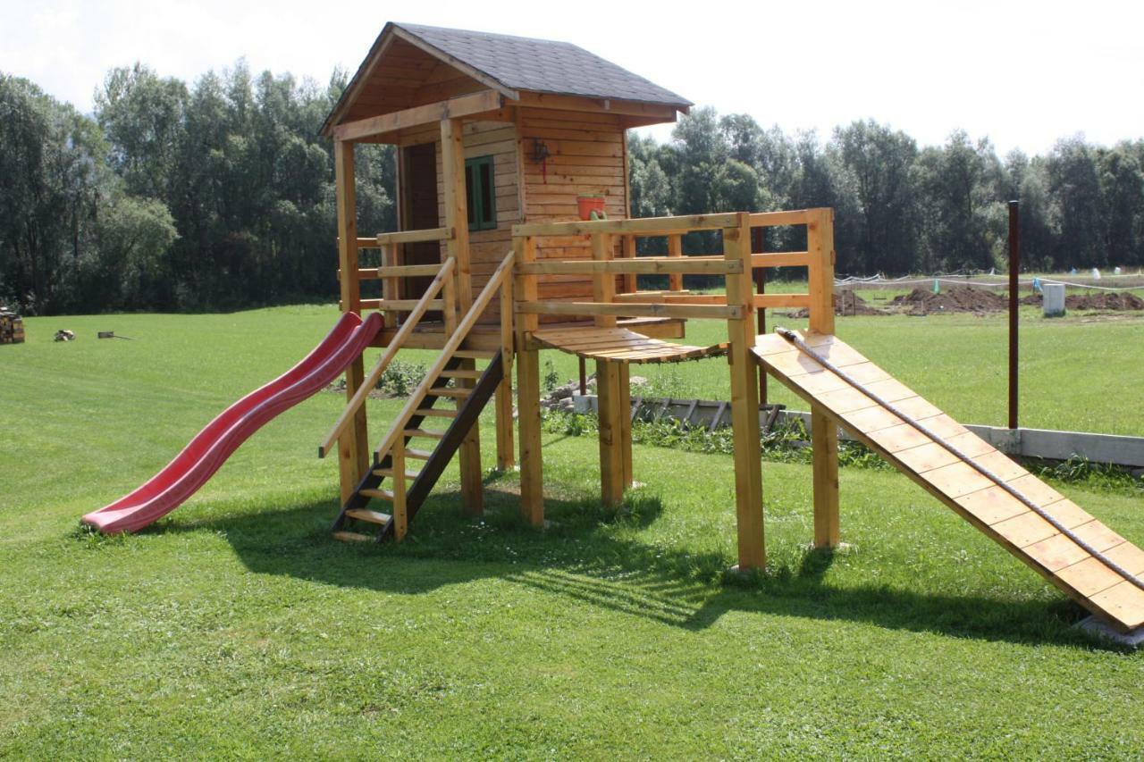 Apartamenty Przy Trakcie Cesarskim Wegierska Gorka Bagian luar foto