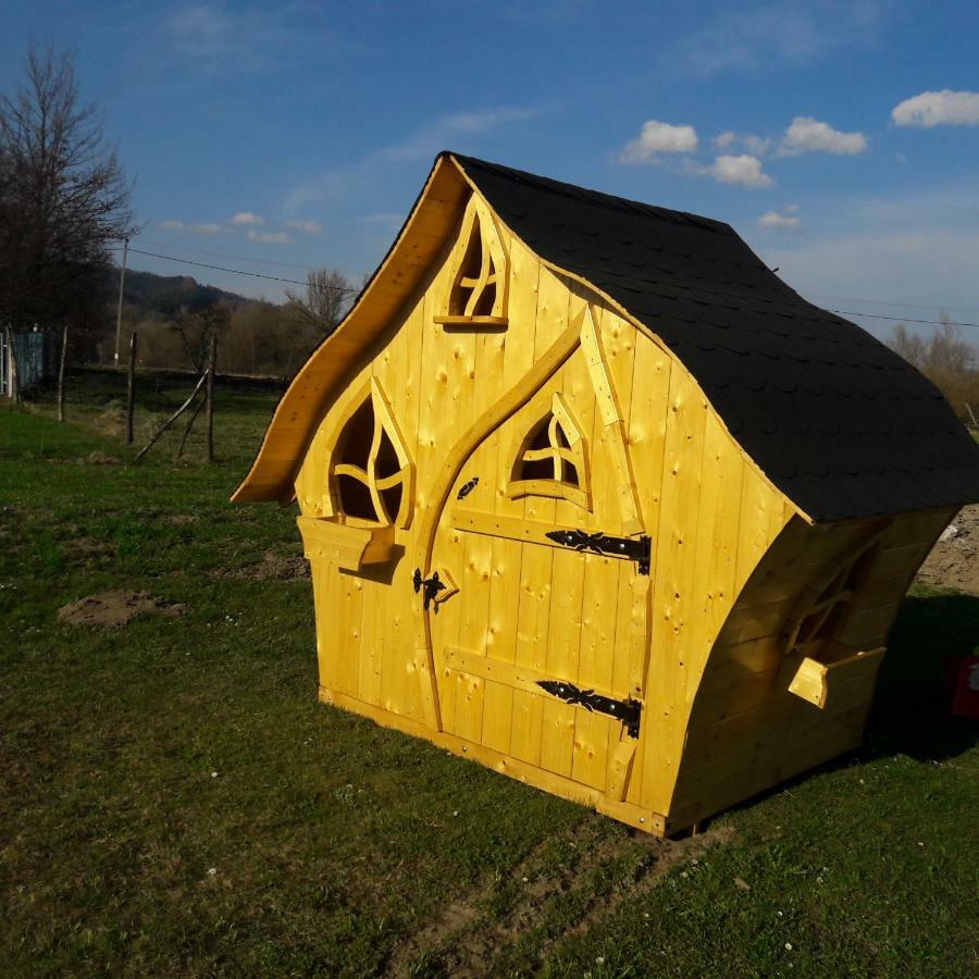 Apartamenty Przy Trakcie Cesarskim Wegierska Gorka Bagian luar foto